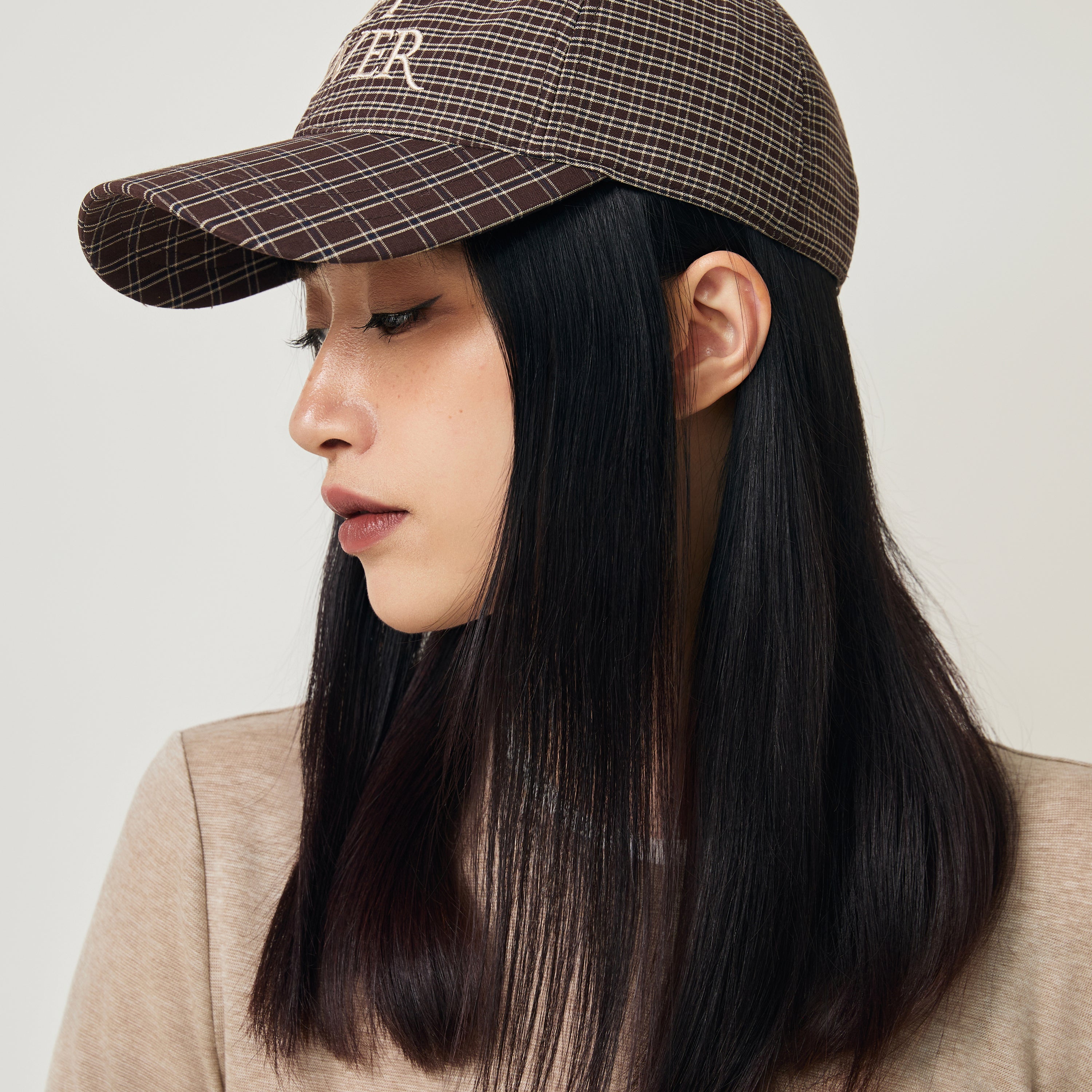 BOVER Embroidered Plaid Baseball Cap (Human Version)